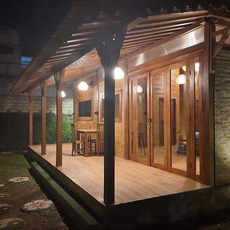 Private Joglo In Heart Of Sanur Villa Exterior photo