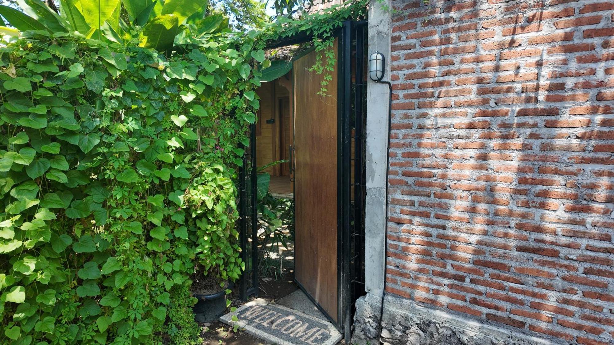 Private Joglo In Heart Of Sanur Villa Exterior photo