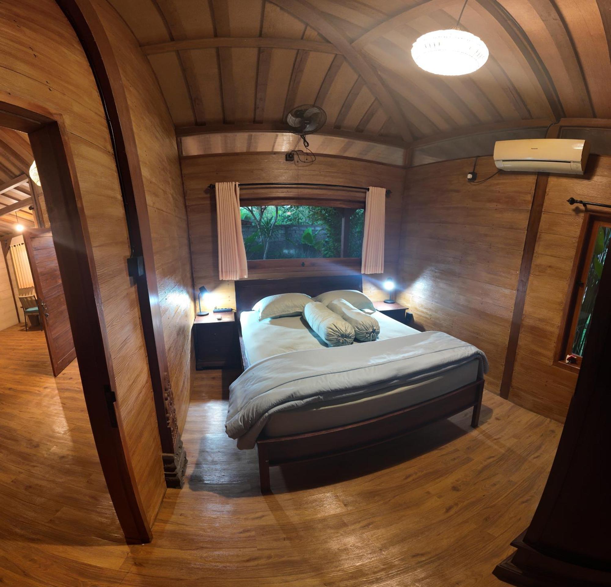 Private Joglo In Heart Of Sanur Villa Exterior photo