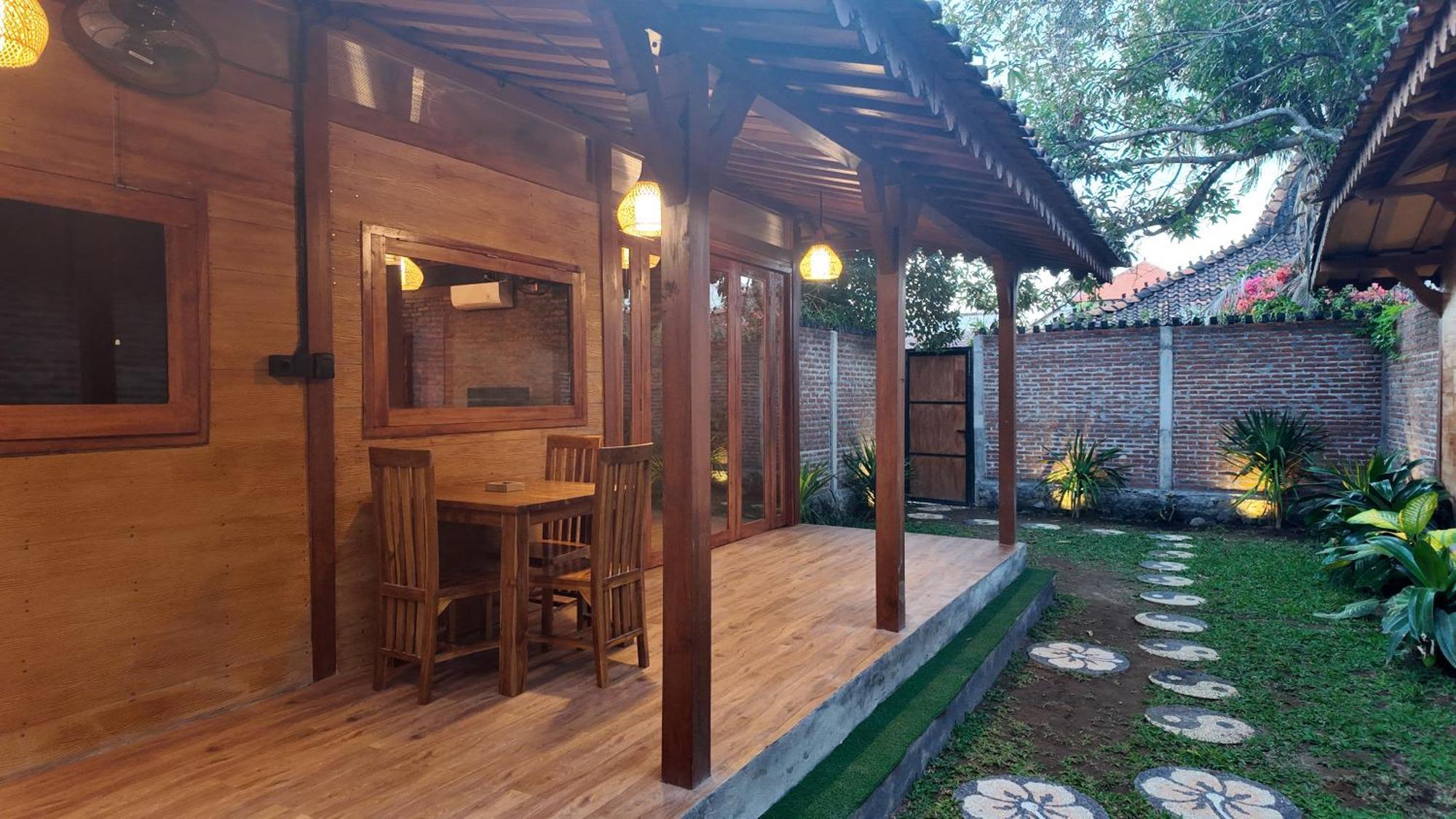 Private Joglo In Heart Of Sanur Villa Room photo
