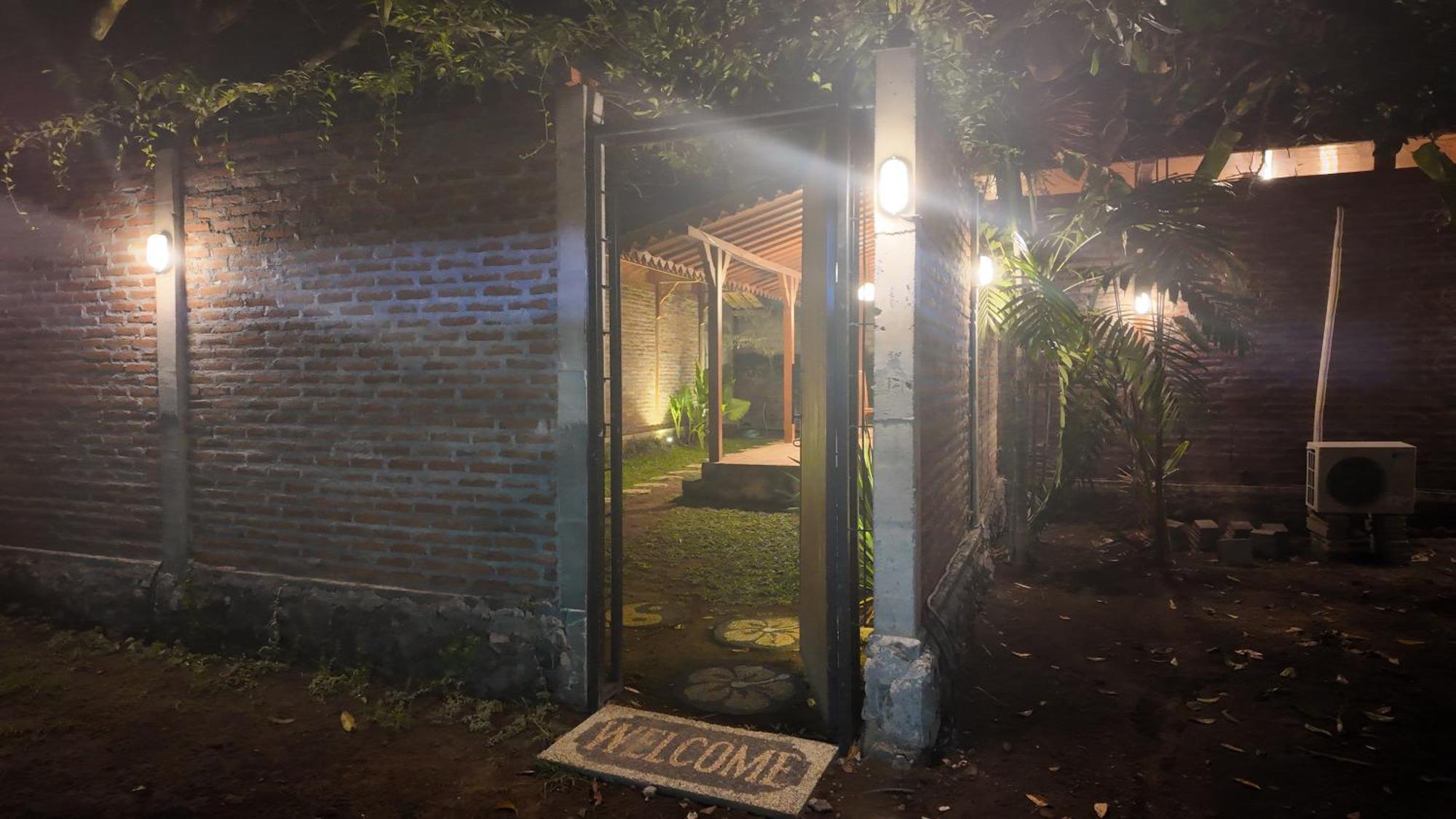 Private Joglo In Heart Of Sanur Villa Room photo
